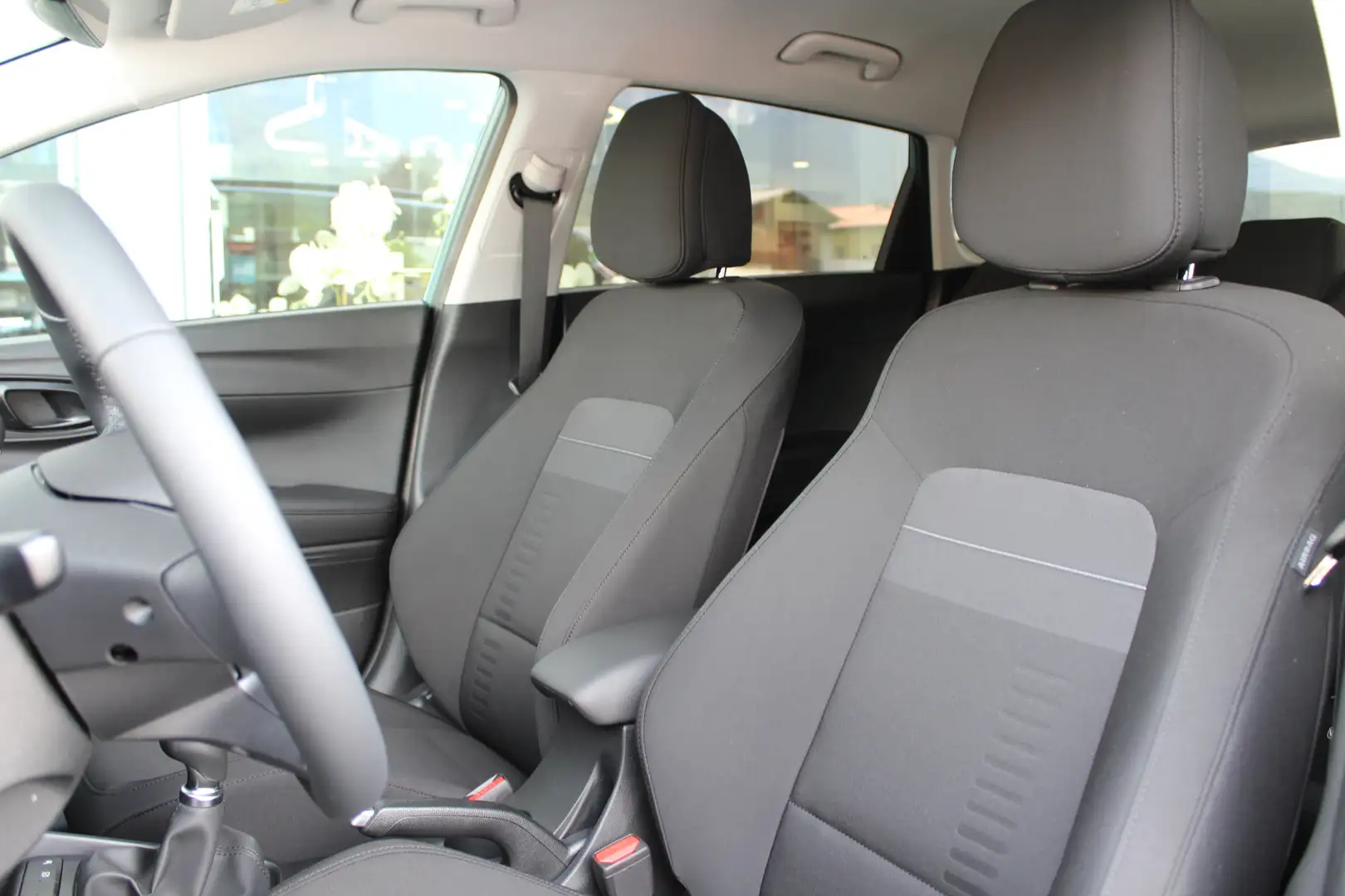 Vehicle image, number 9