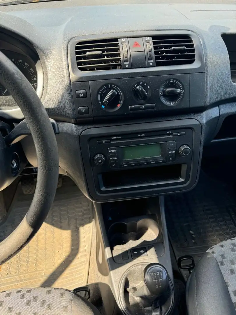 Vehicle image, number 15