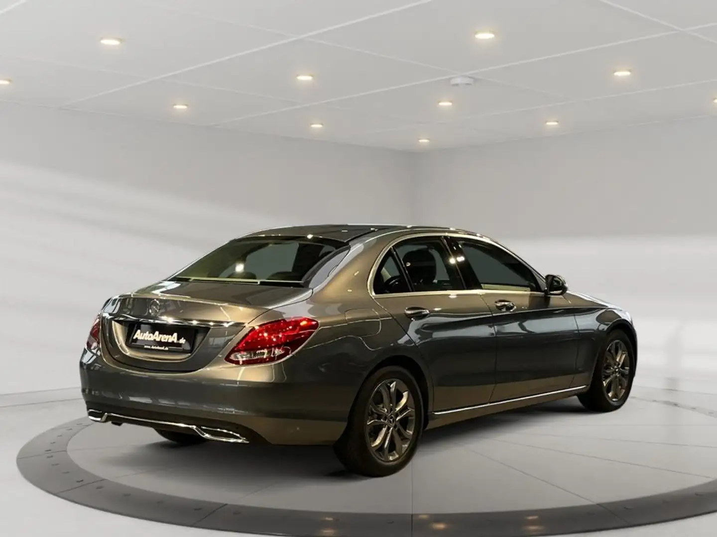 Vehicle image, number 4
