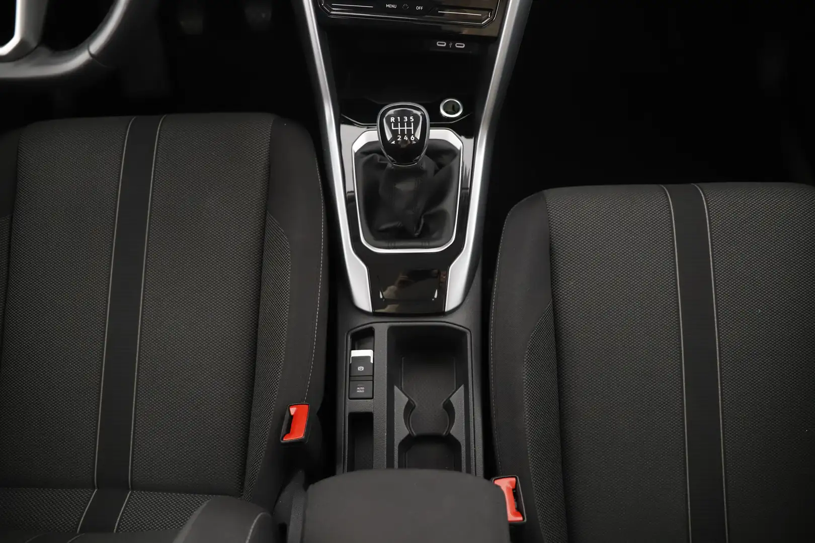 Vehicle image, number 14