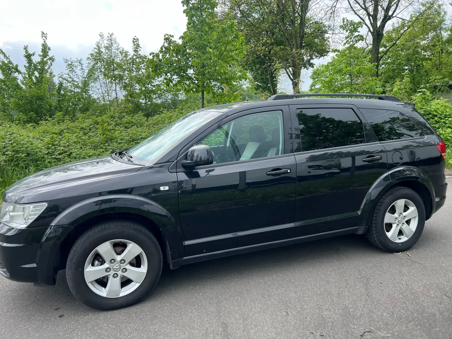 Vehicle image, number 6
