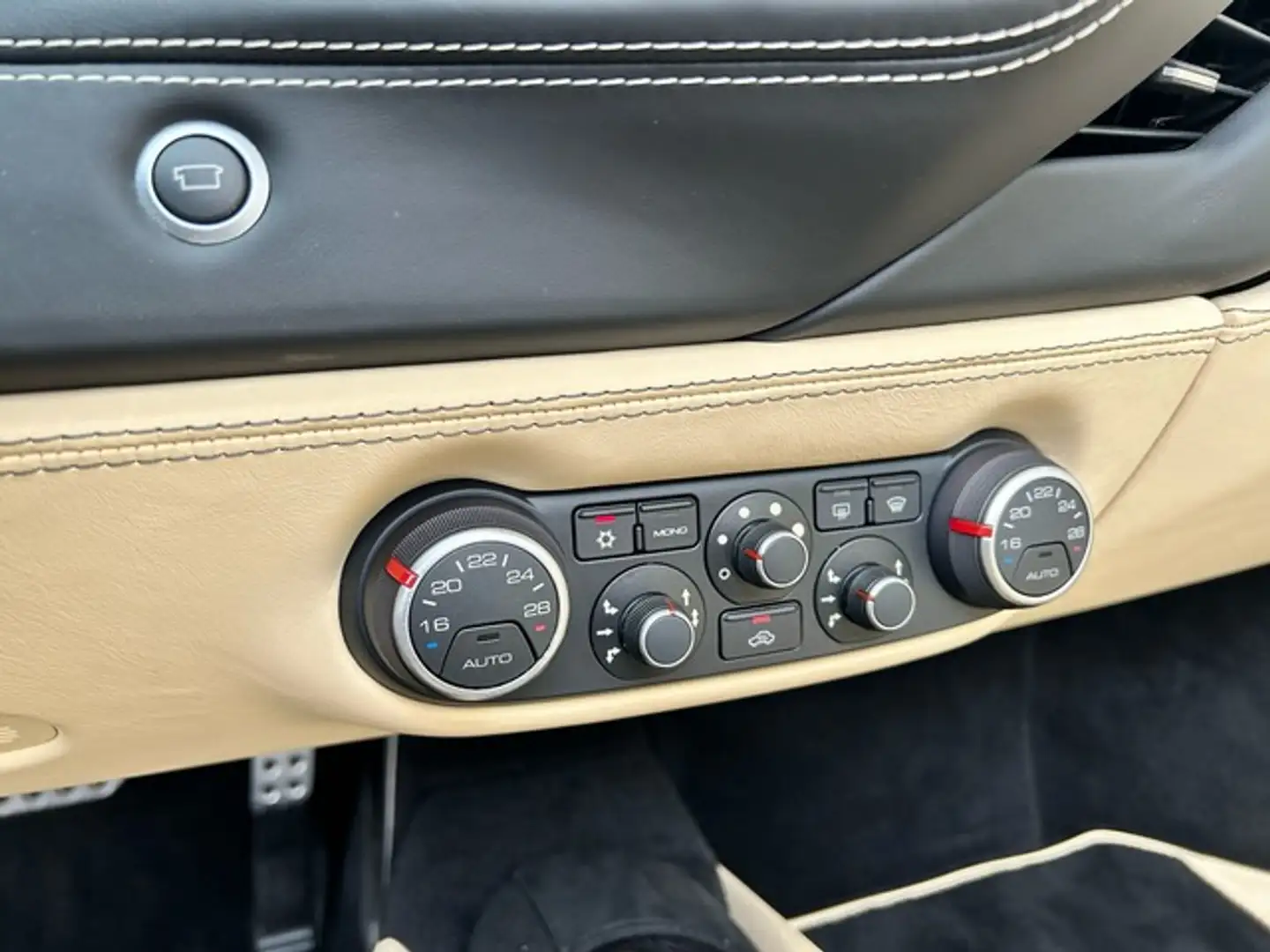 Vehicle image, number 17