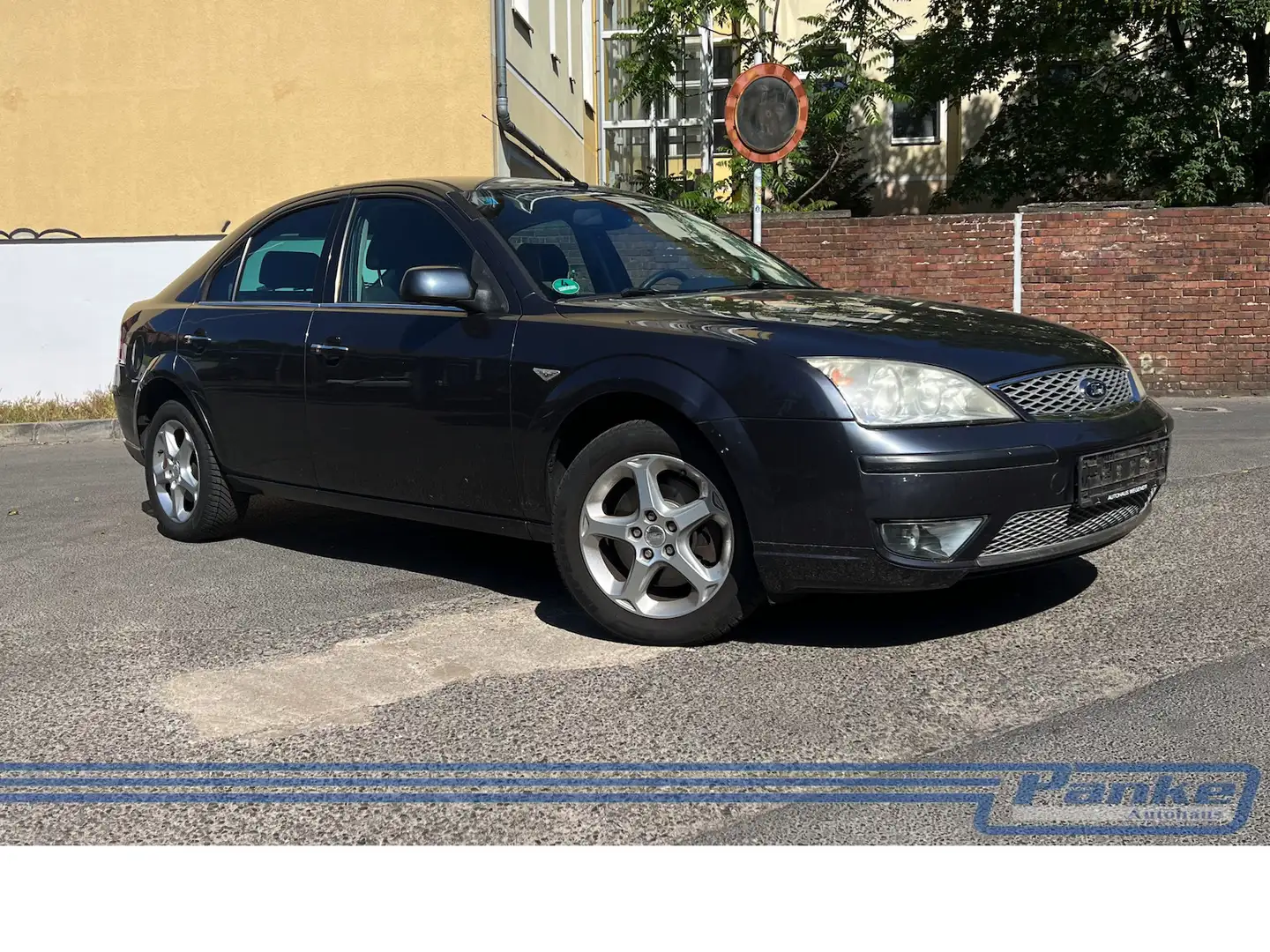 Vehicle image, number 9