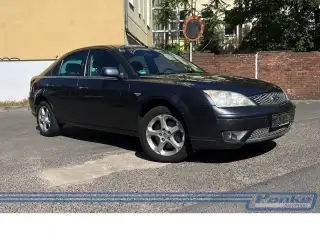 Vehicle image thumbnail, number 9