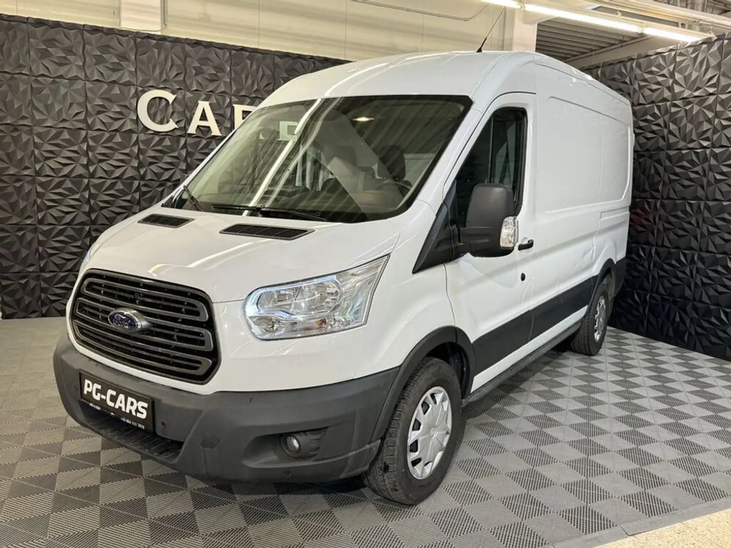 Vehicle image, number 3