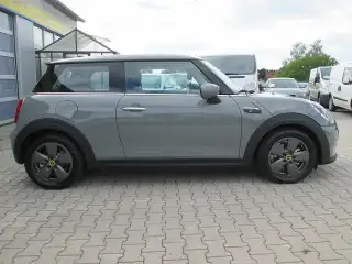 Vehicle image thumbnail, number 5
