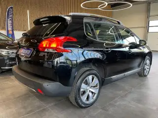 Vehicle image thumbnail, number 6