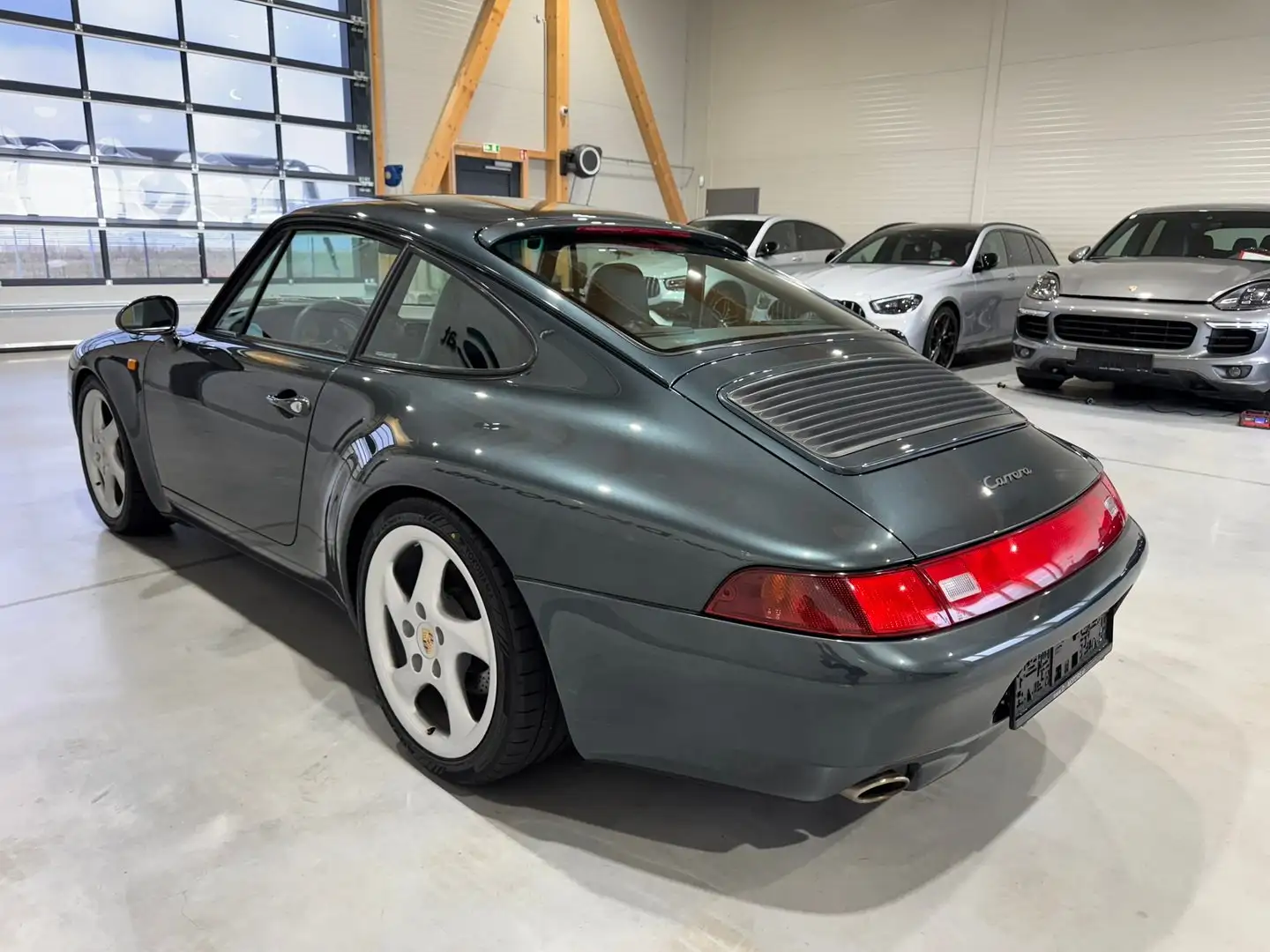 Vehicle image, number 5