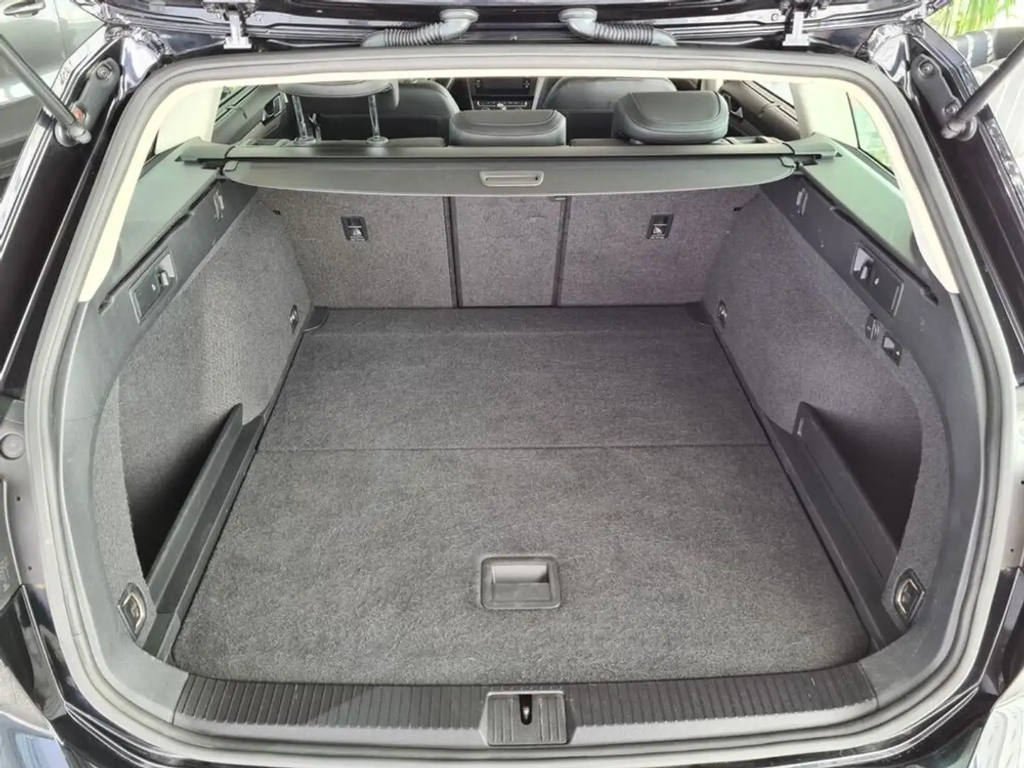 Vehicle image, number 7