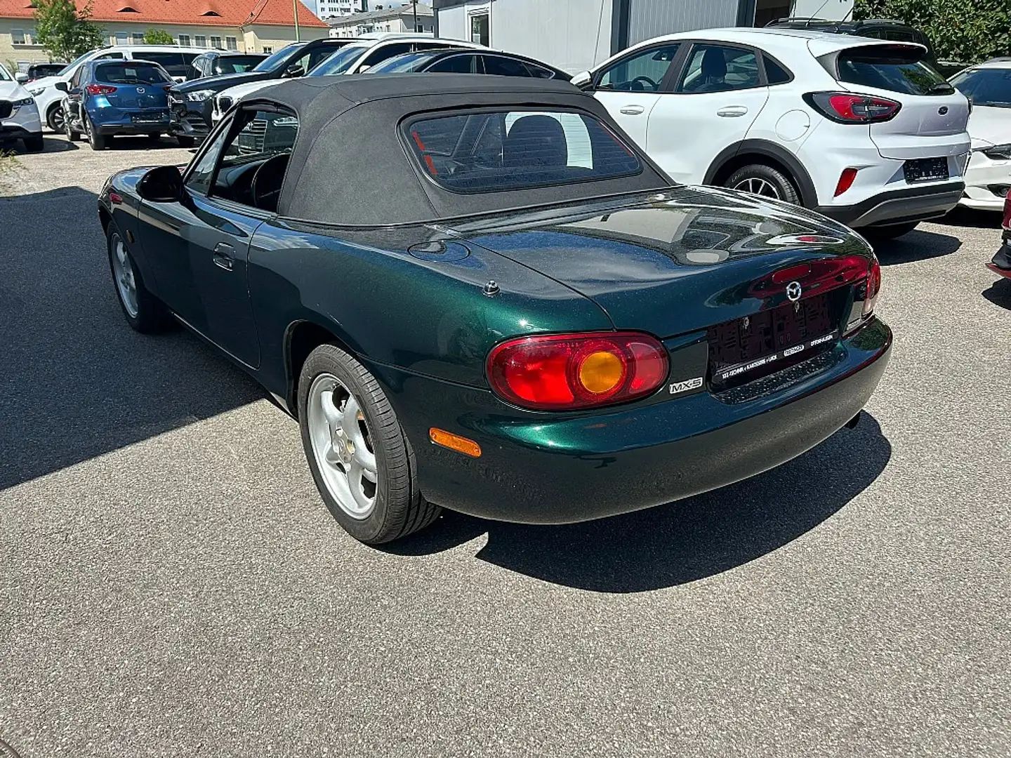 Vehicle image, number 4