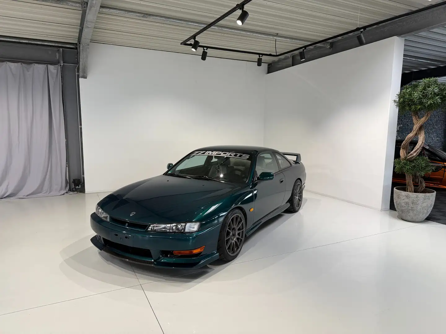 Vehicle image, number 2