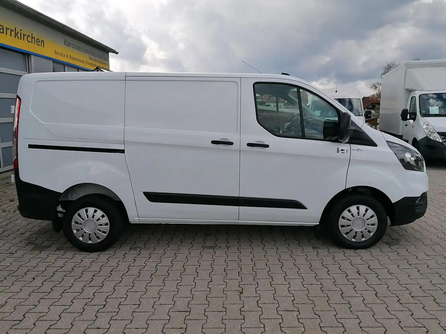 Vehicle image, number 5