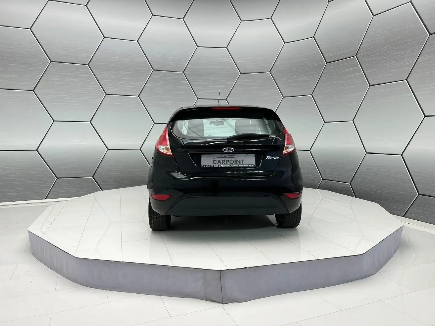Vehicle image, number 4