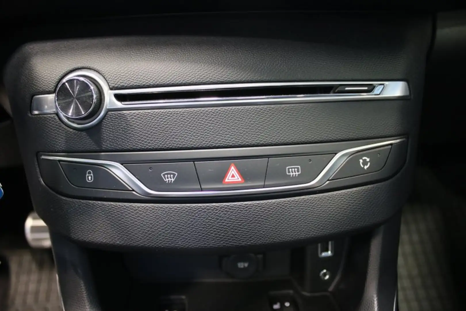 Vehicle image, number 20