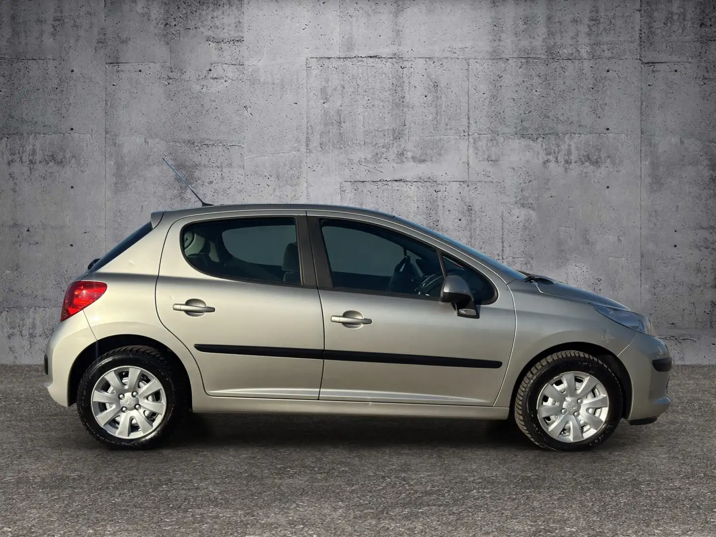 Vehicle image, number 7