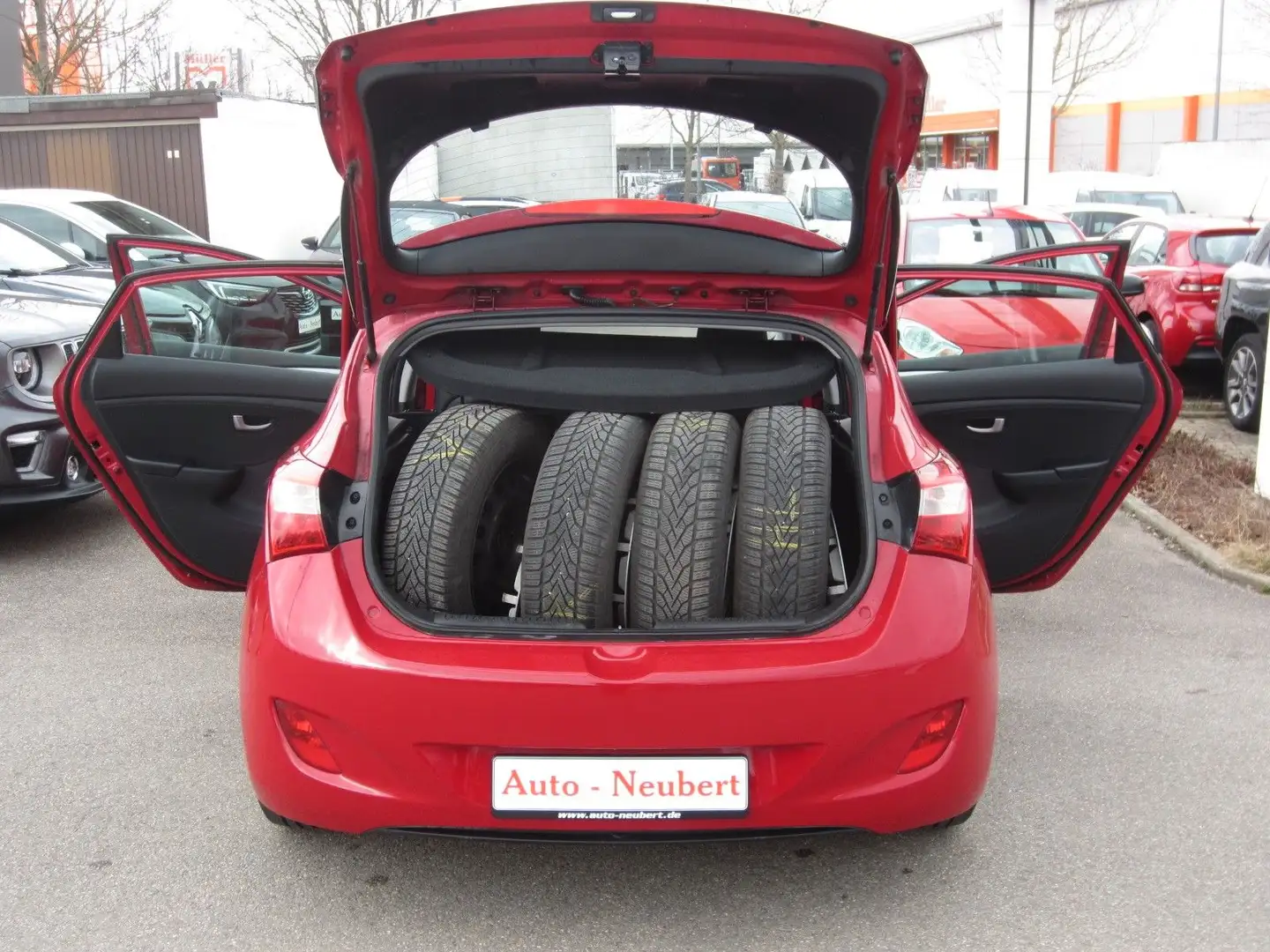 Vehicle image, number 8