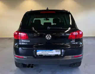 Vehicle image thumbnail, number 4