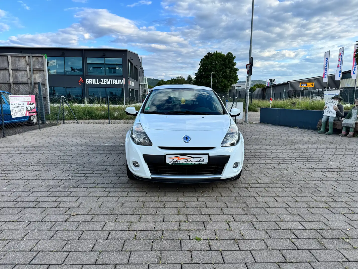 Vehicle image, number 8