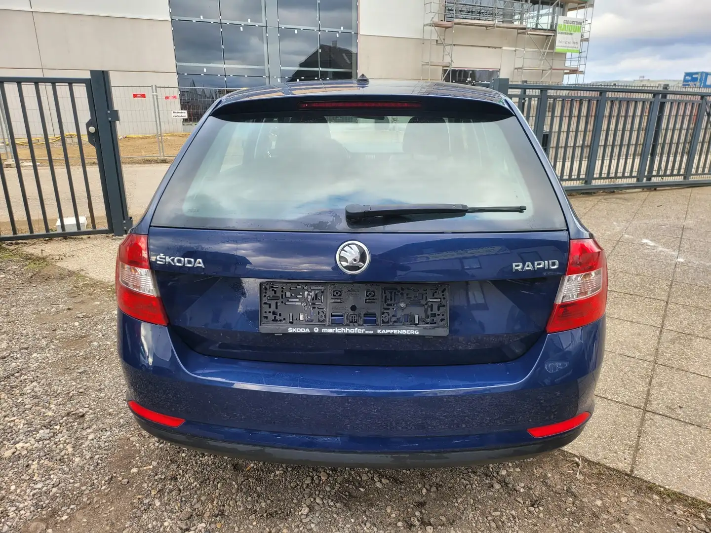 Vehicle image, number 5