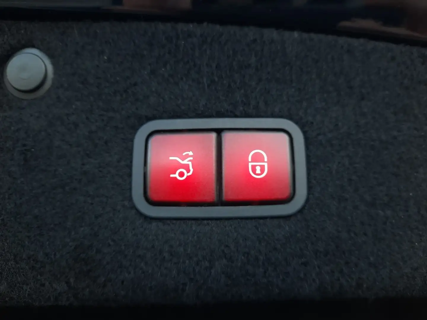 Vehicle image, number 13