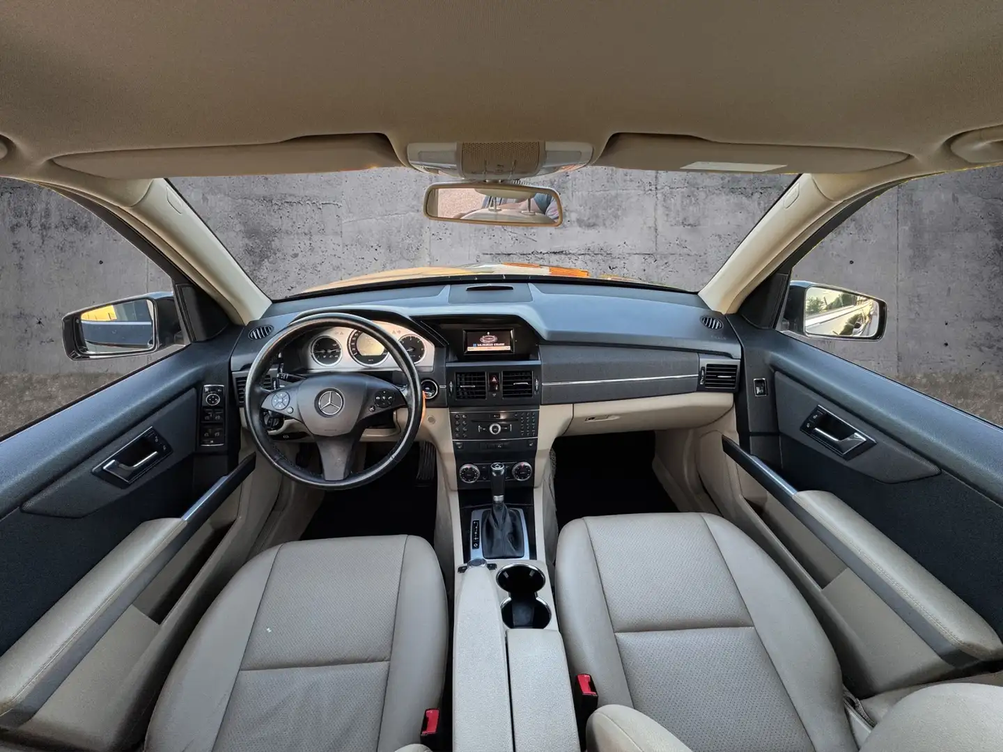 Vehicle image, number 9