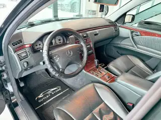 Vehicle image thumbnail, number 6