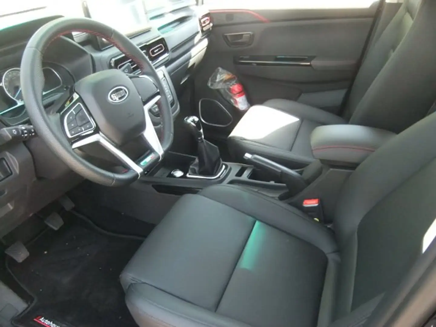 Vehicle image, number 8