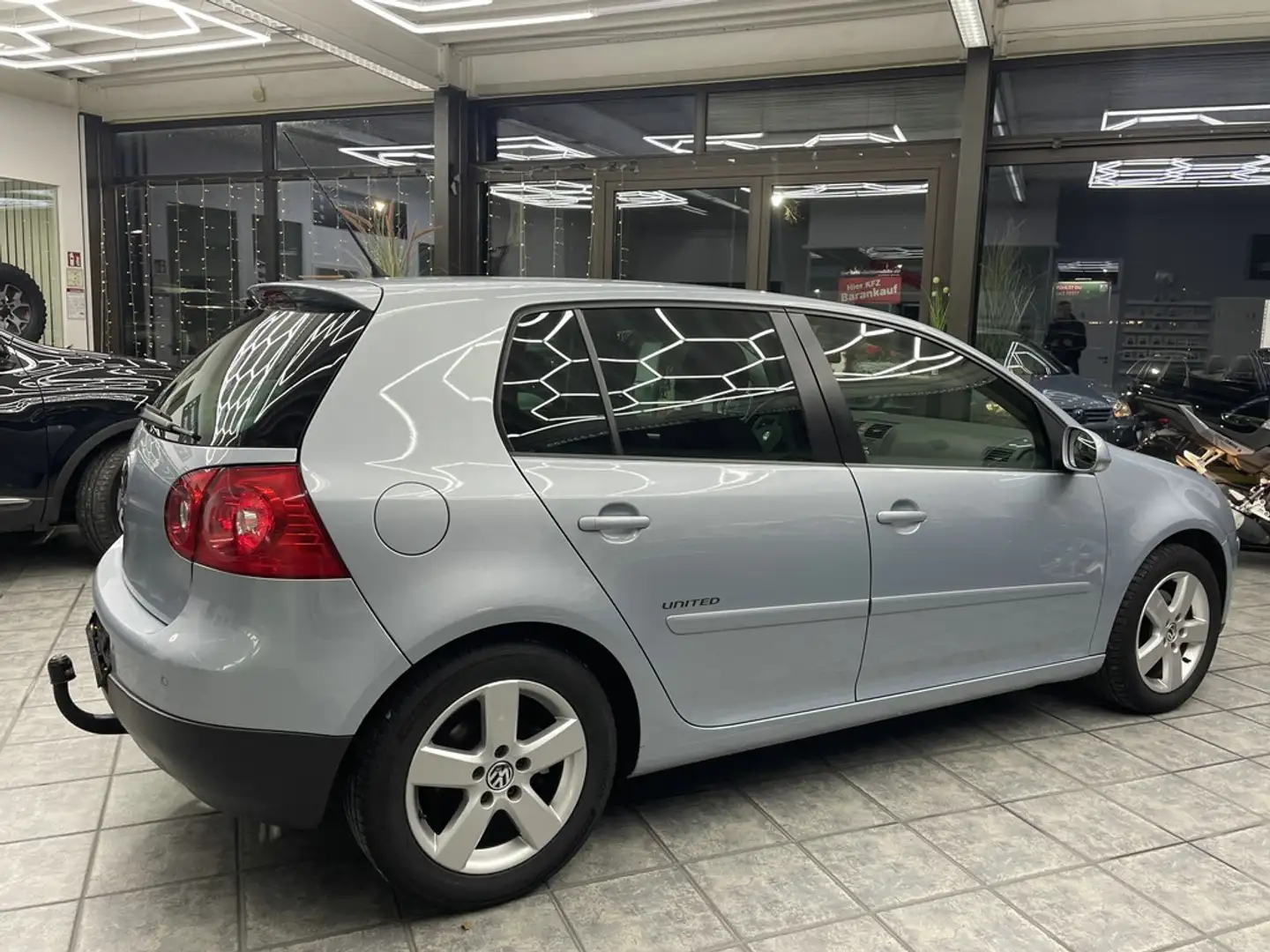 Vehicle image, number 4