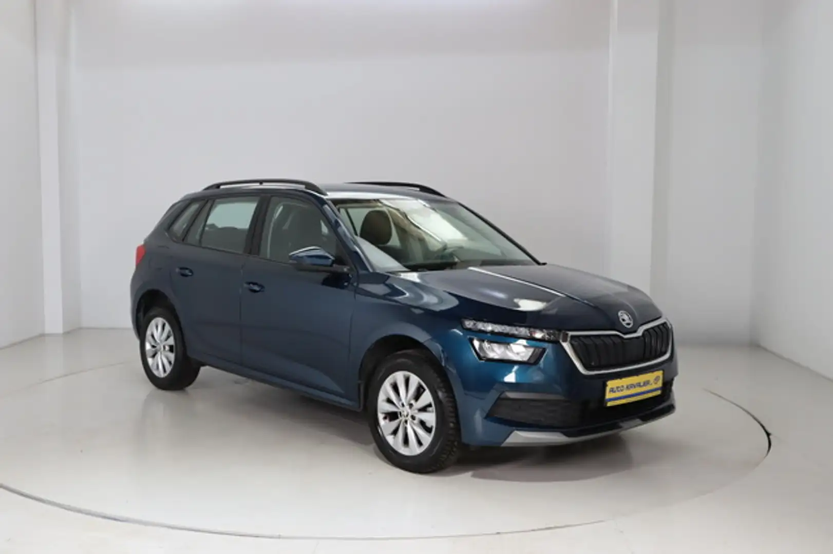Vehicle image, number 3