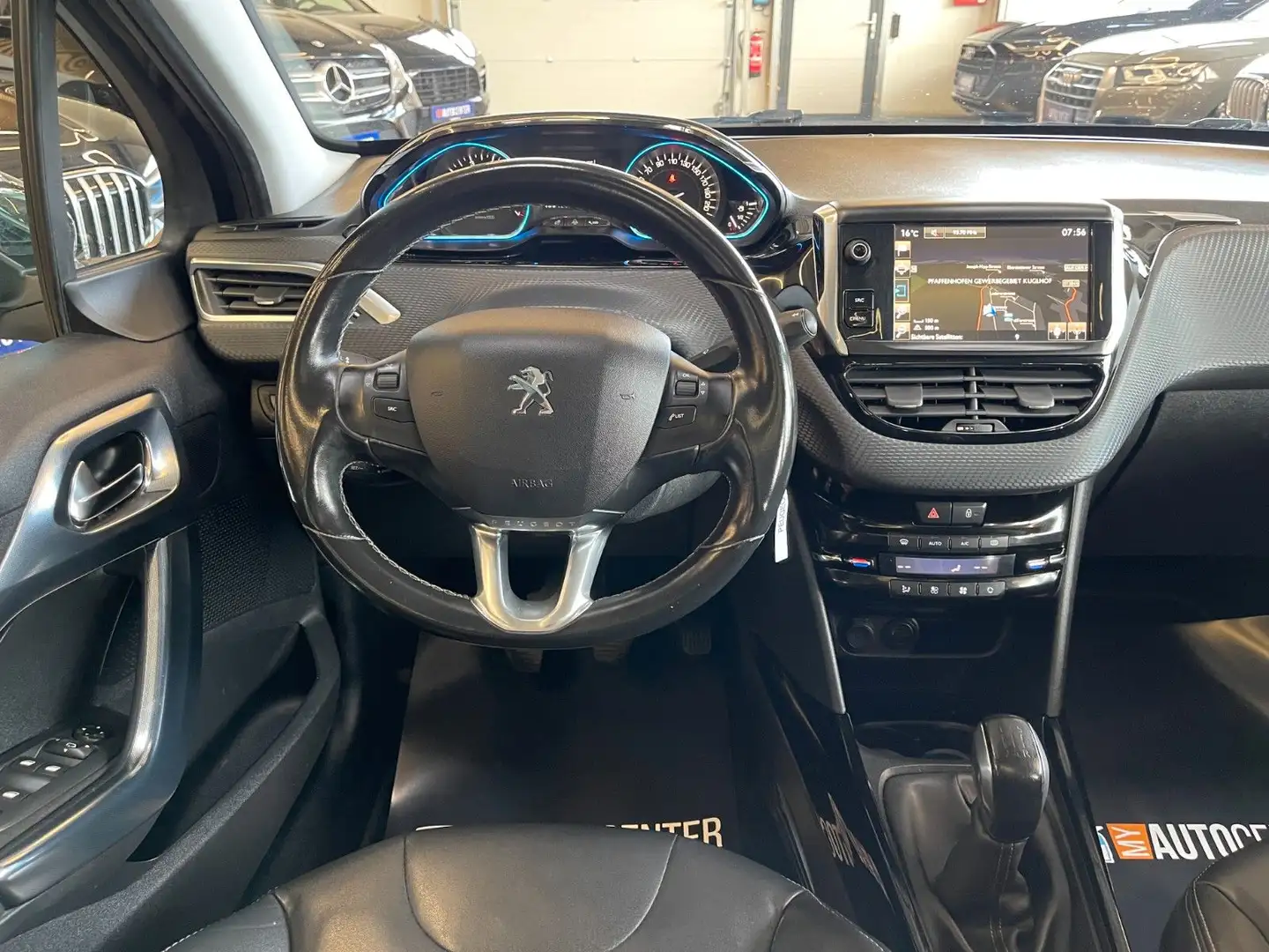 Vehicle image, number 8
