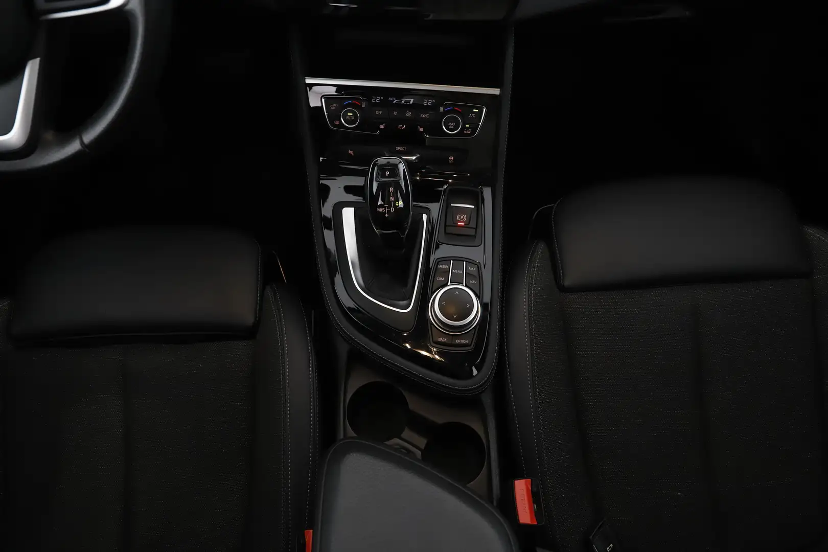 Vehicle image, number 14