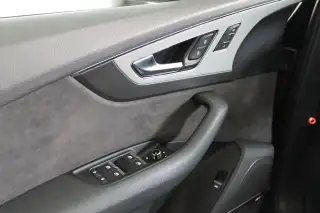 Vehicle image thumbnail, number 18