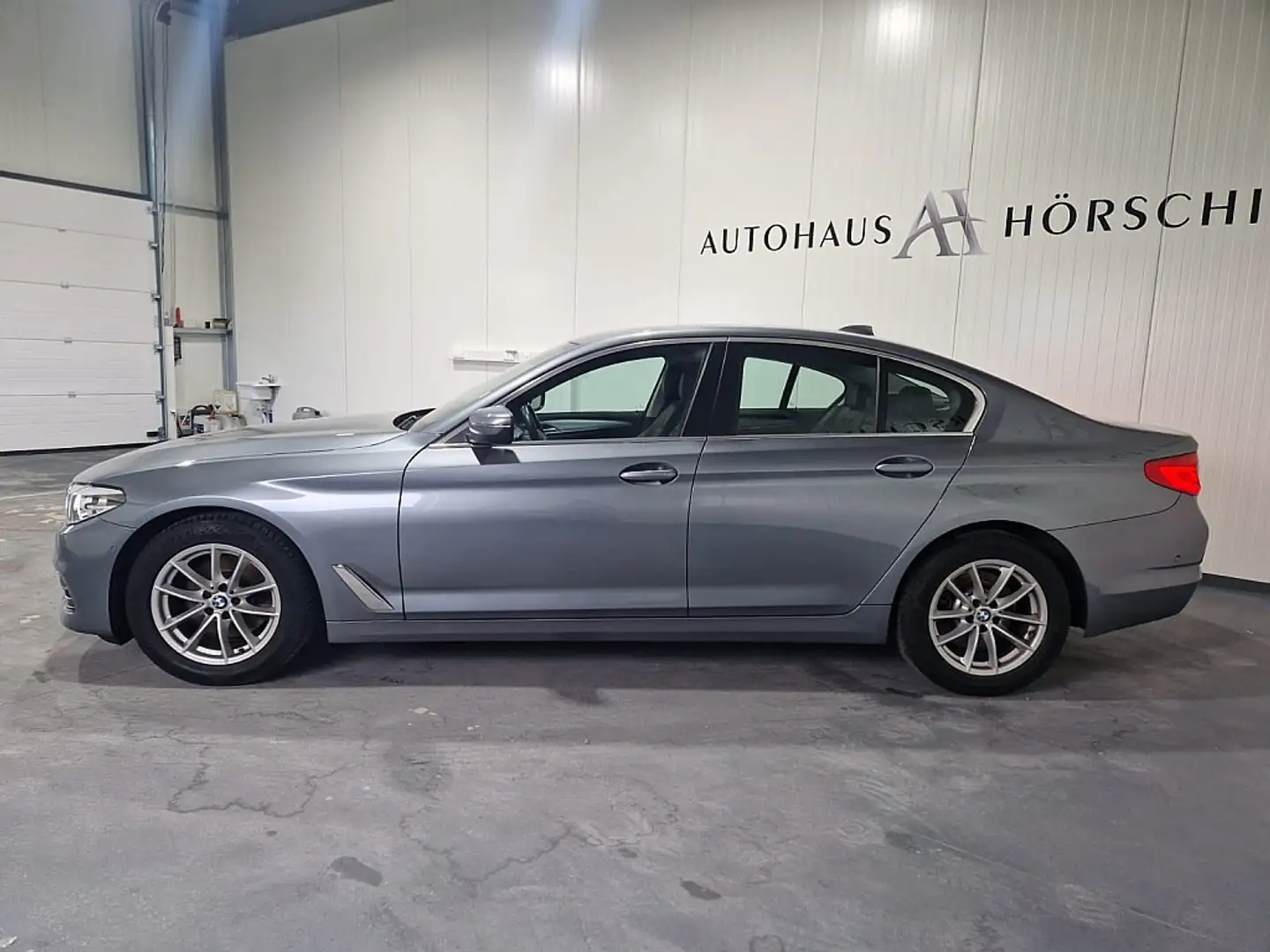 Vehicle image, number 3