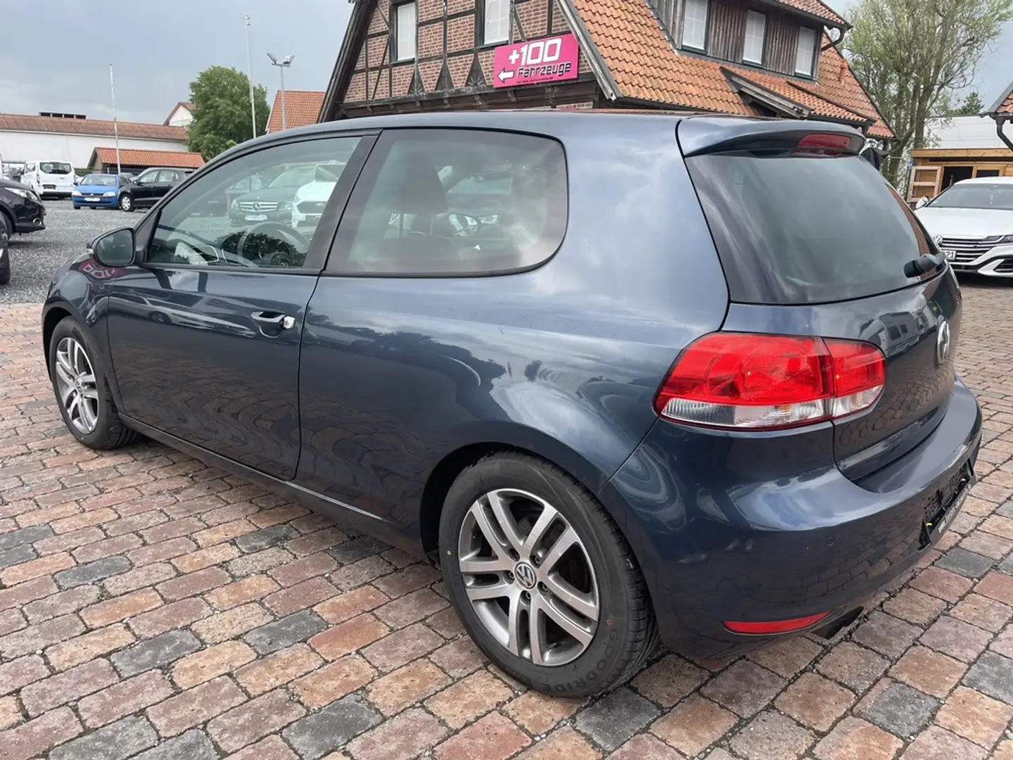 Vehicle image, number 2