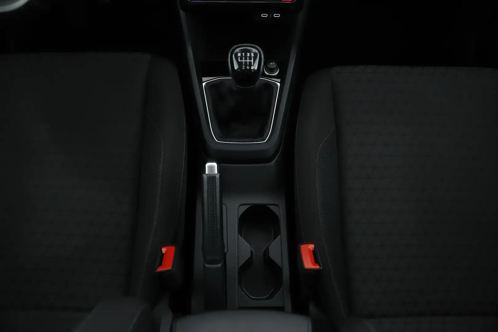 Vehicle image, number 14