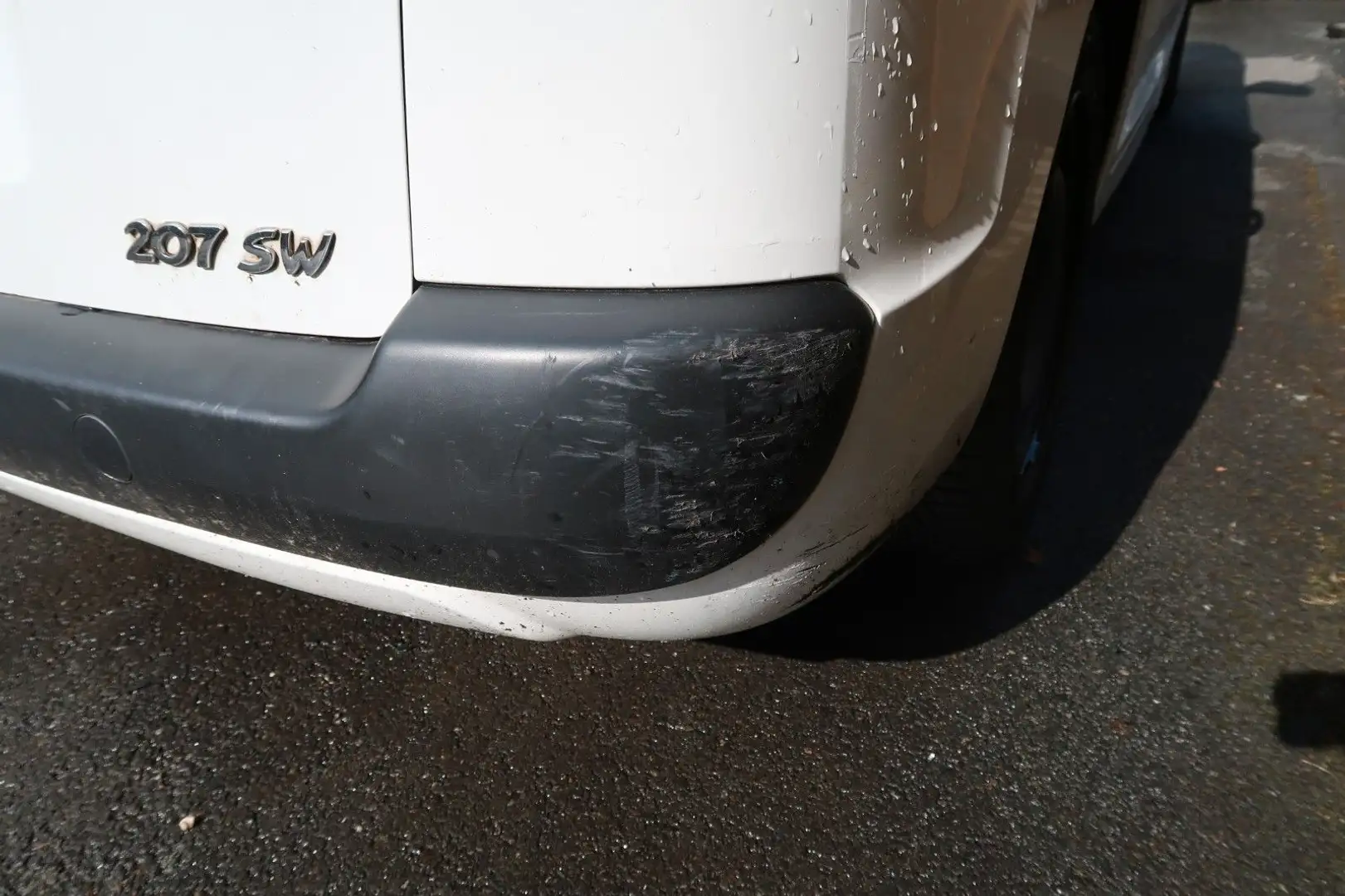 Vehicle image, number 5
