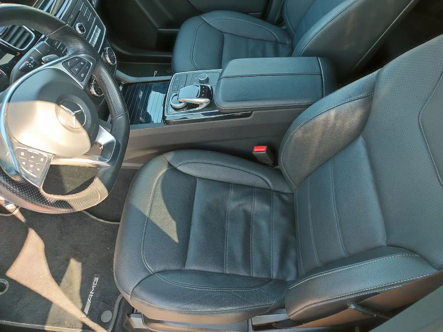 Vehicle image, number 9