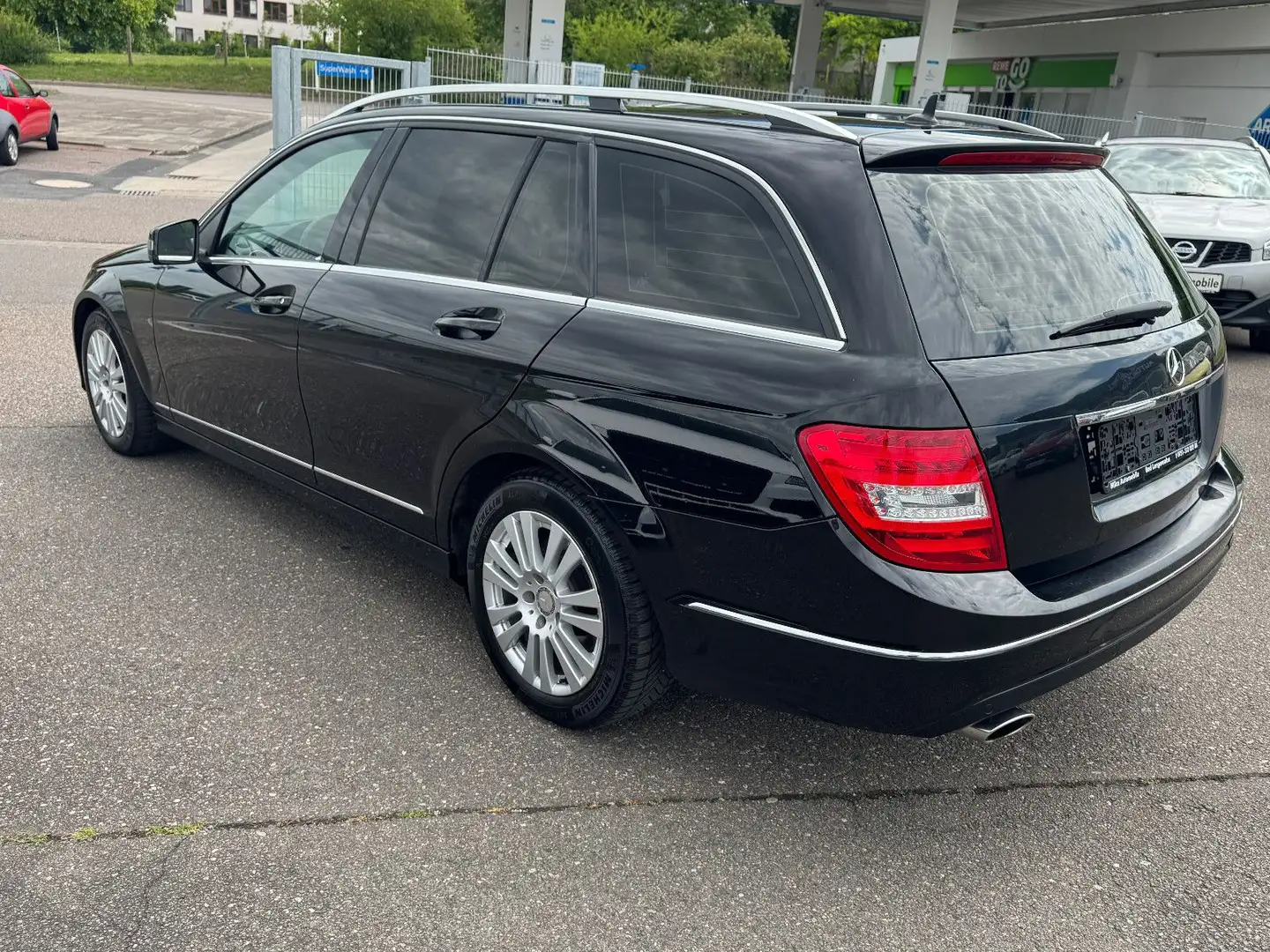 Vehicle image, number 4