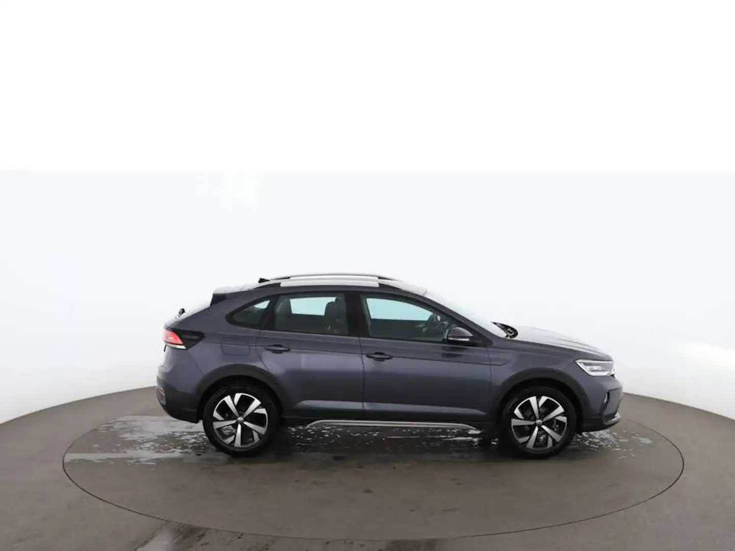 Vehicle image, number 2