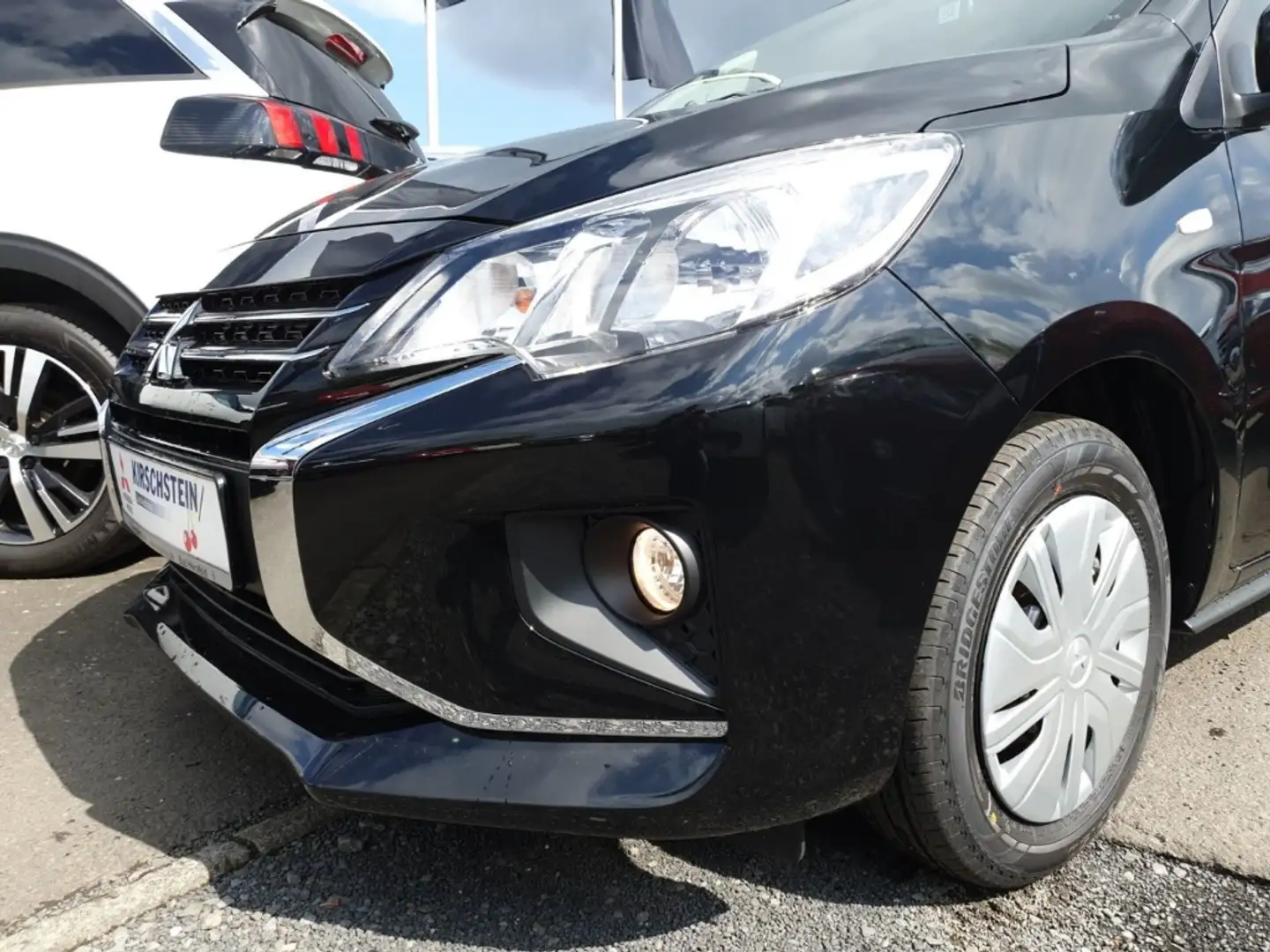Vehicle image, number 5