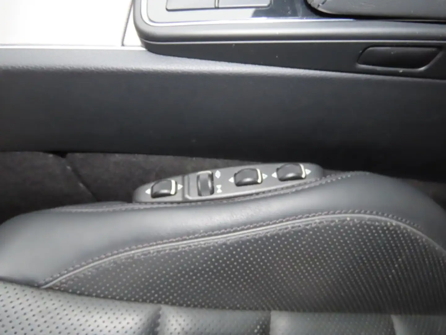 Vehicle image, number 8