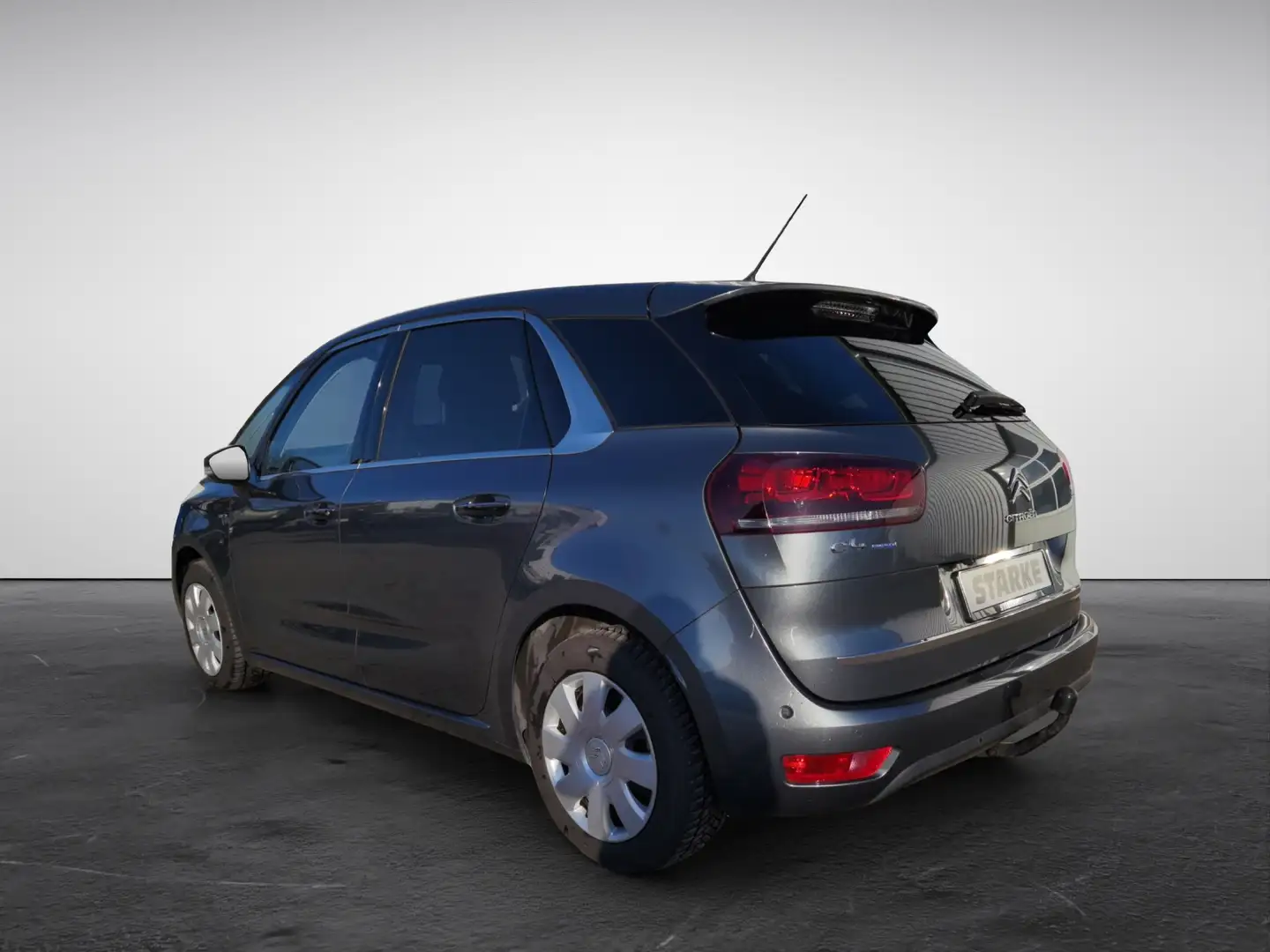 Vehicle image, number 8