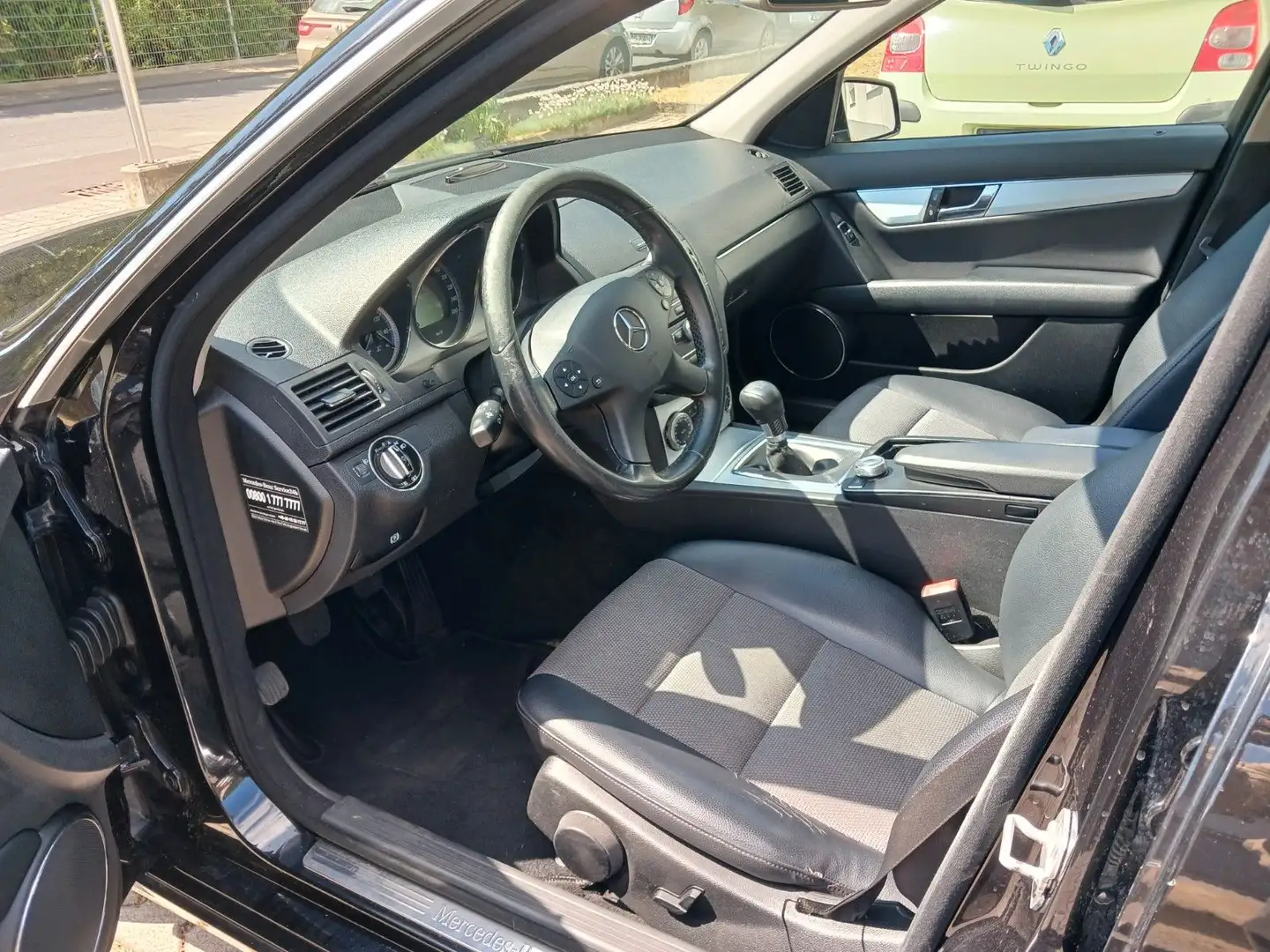 Vehicle image, number 4