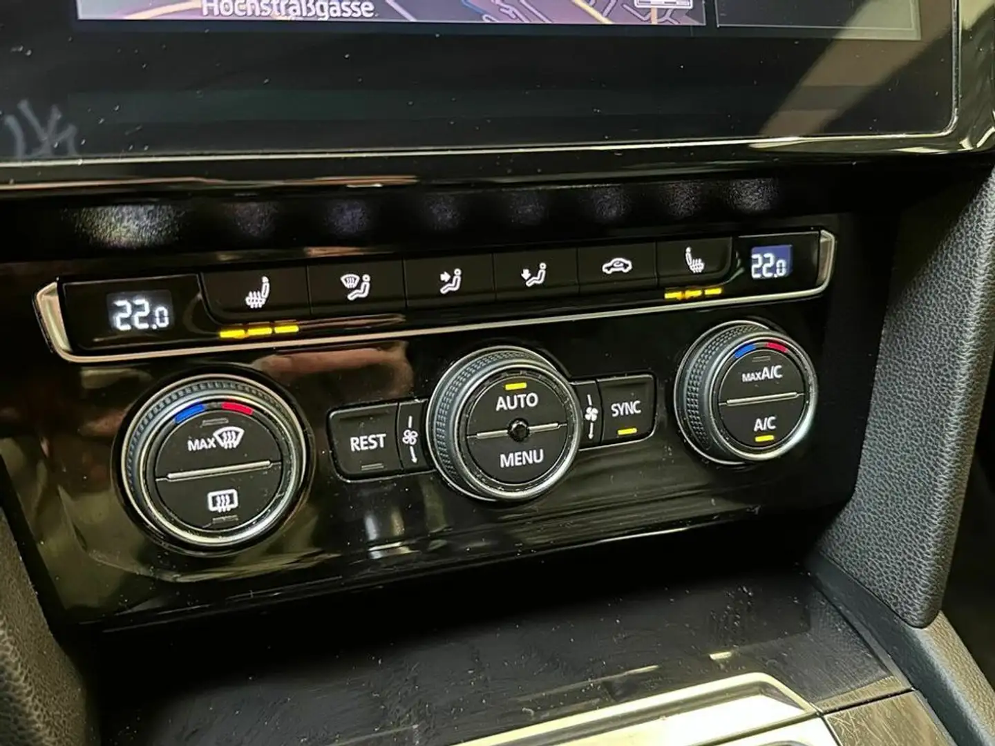Vehicle image, number 16