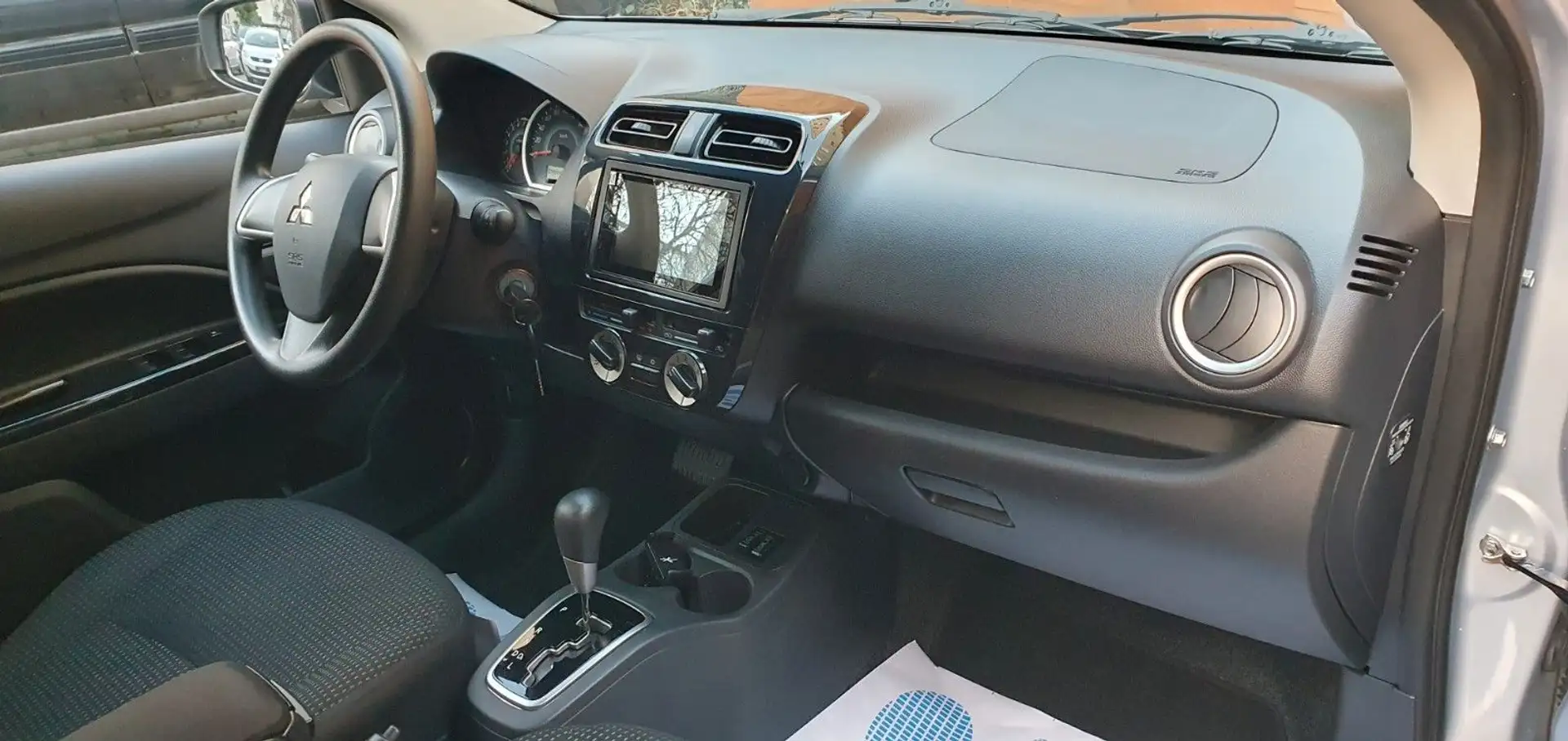 Vehicle image, number 9