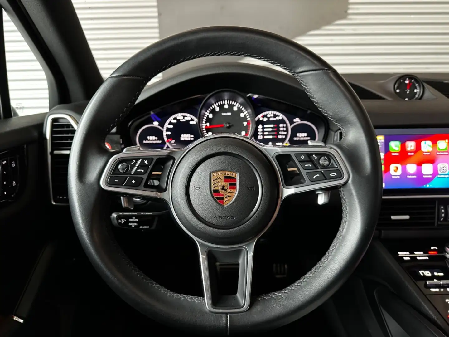 Vehicle image, number 13