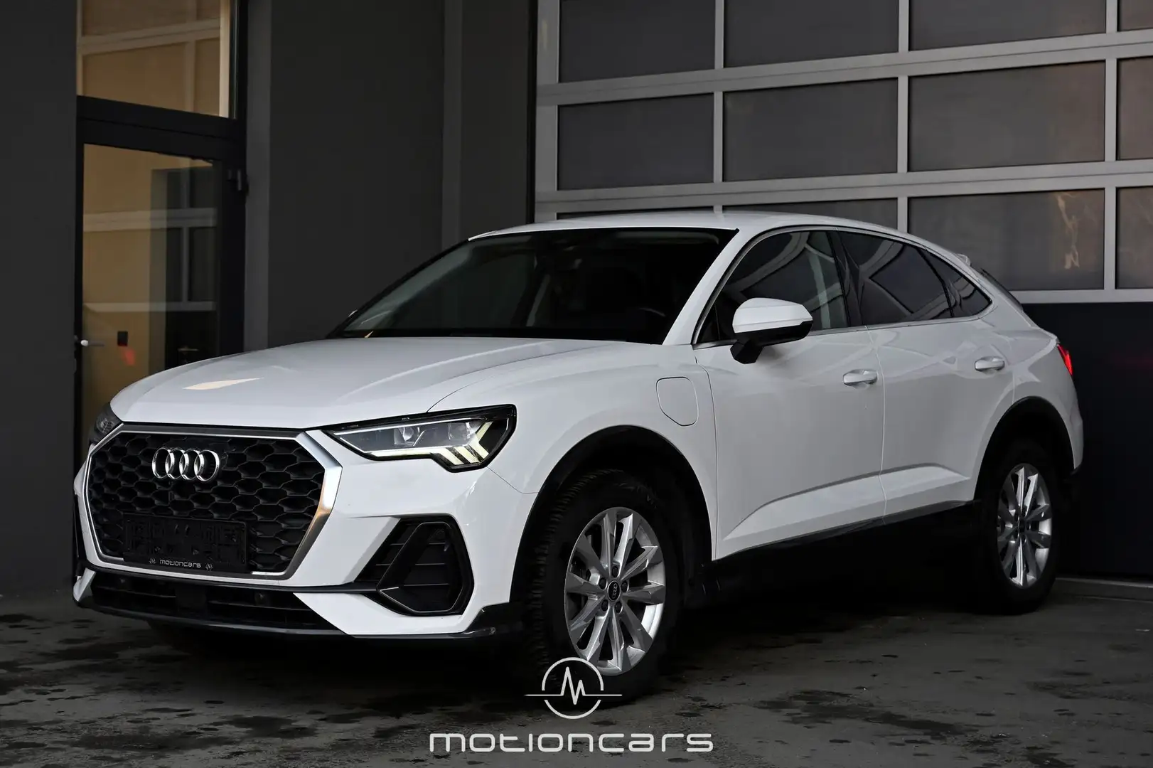 Vehicle image, number 1