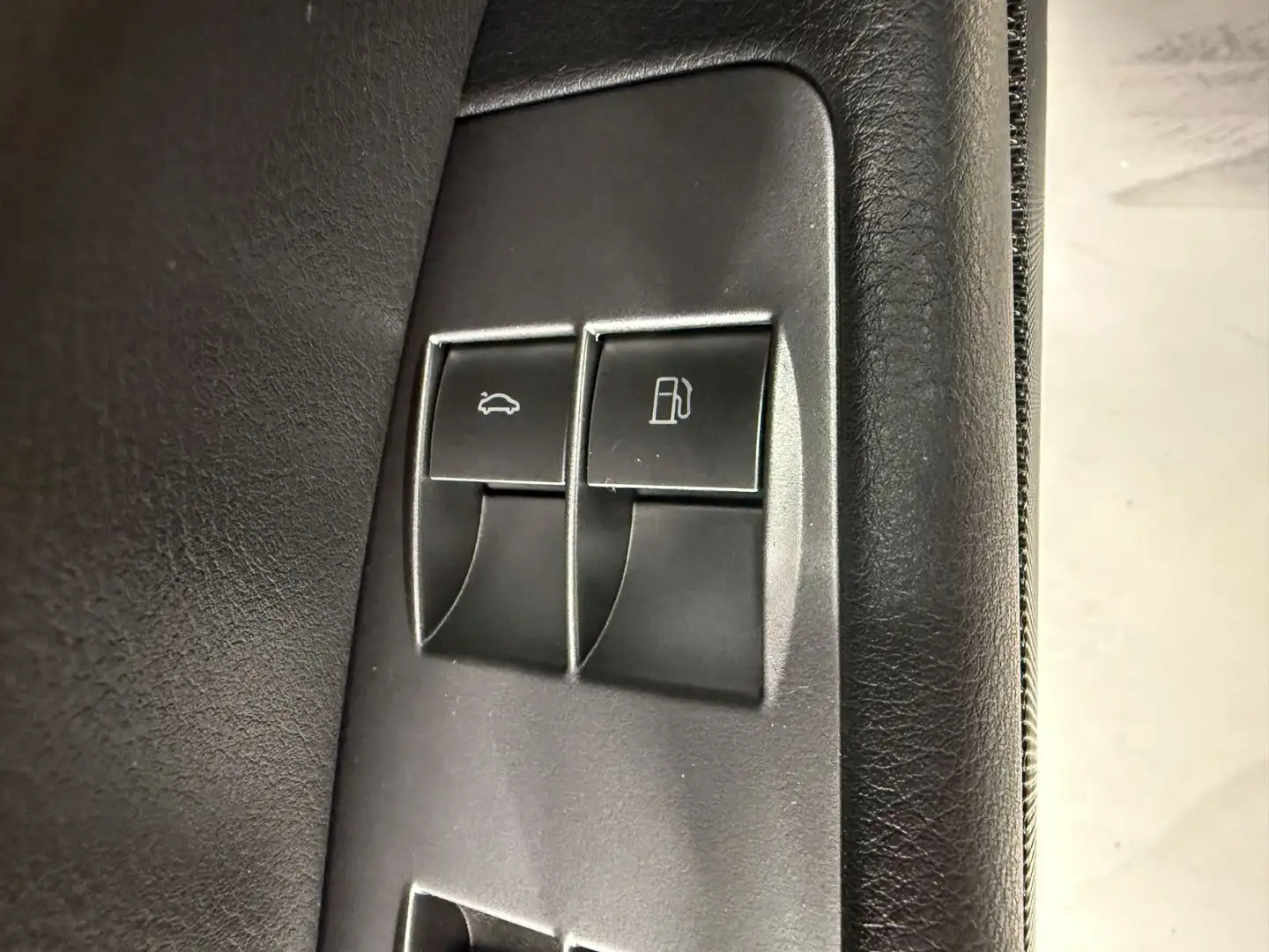 Vehicle image, number 27