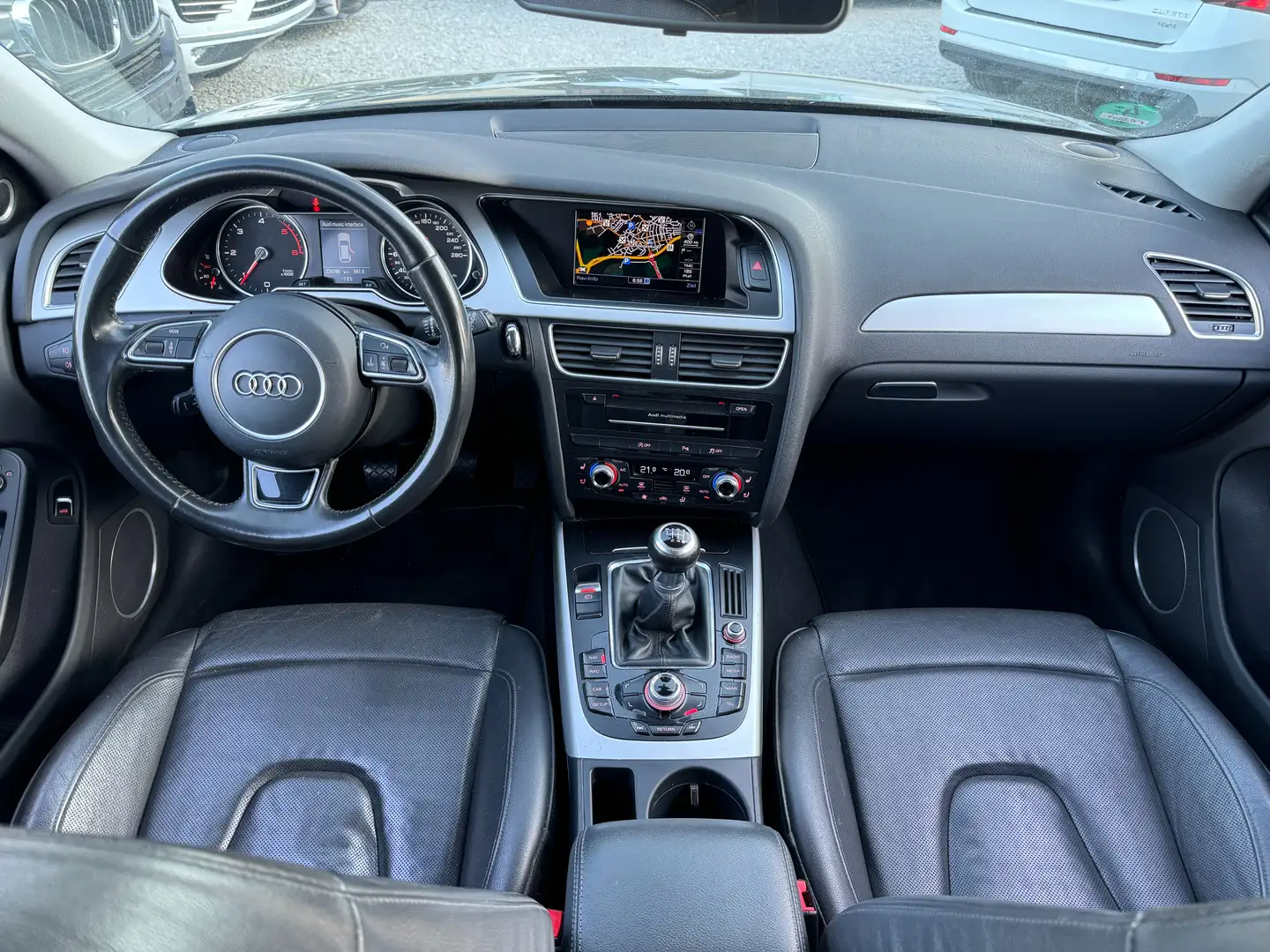 Vehicle image, number 10
