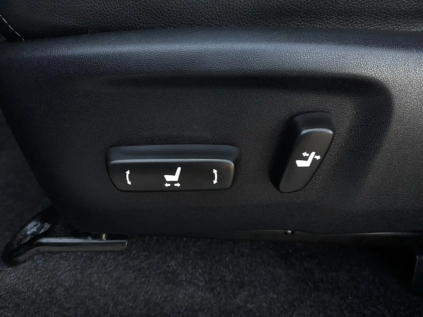 Vehicle image, number 10